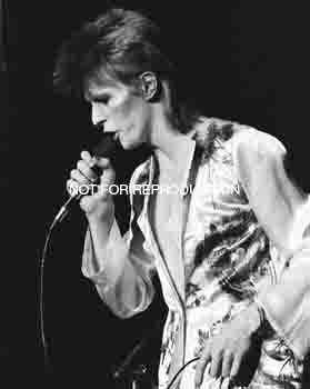 Bowie w mic